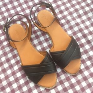 🌸 Navy Black Sandals